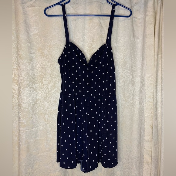 AEROPOSTALE Polka Dot Romper - Picture 4 of 10